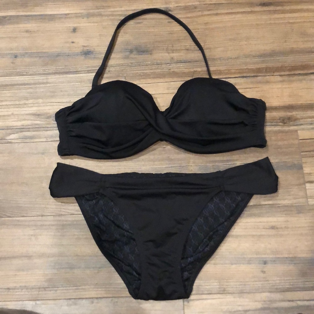 2/$30 Bikini Victoria’s Secret Size 34B / Small